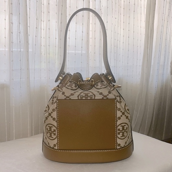 Tory Burch T monogram bucket bag - Picture 6 of 12